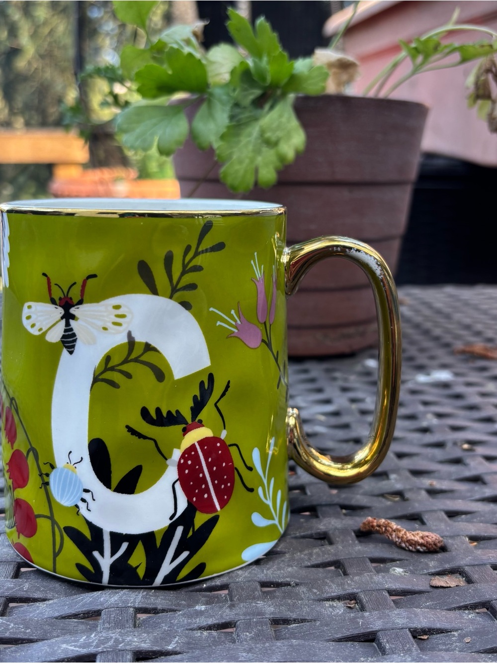 Monogram 'Q' Green Floral Ceramic Mug with Gold Handle - Picture 3 of 9